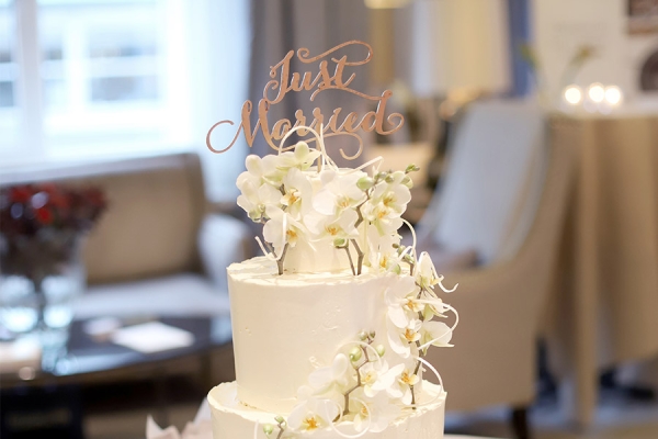 Menus And Wedding Cakes At Continental